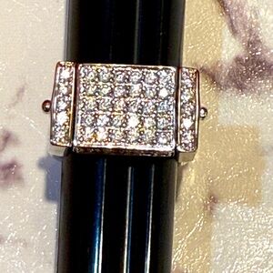 Diamond flip ring